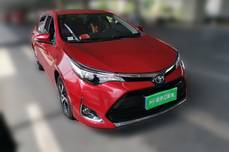Used Toyota Levin 2018 185T CVT Luxury Edition Front Right 45 Deg