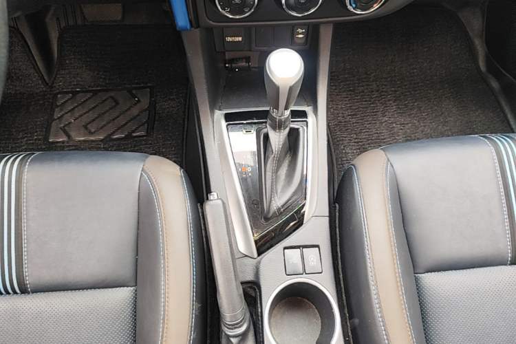 Used Toyota Levin 2018 185T CVT Luxury Edition China V Standard Gear Lever