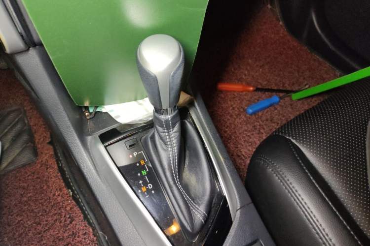Used Toyota Levin 2018 185T CVT Prestige Version China VI Standard Gear Lever
