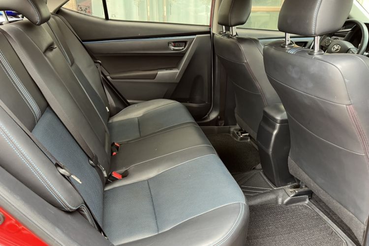 Used Toyota Levin 2018 185T CVT Luxury Edition China V Standard Interior 3