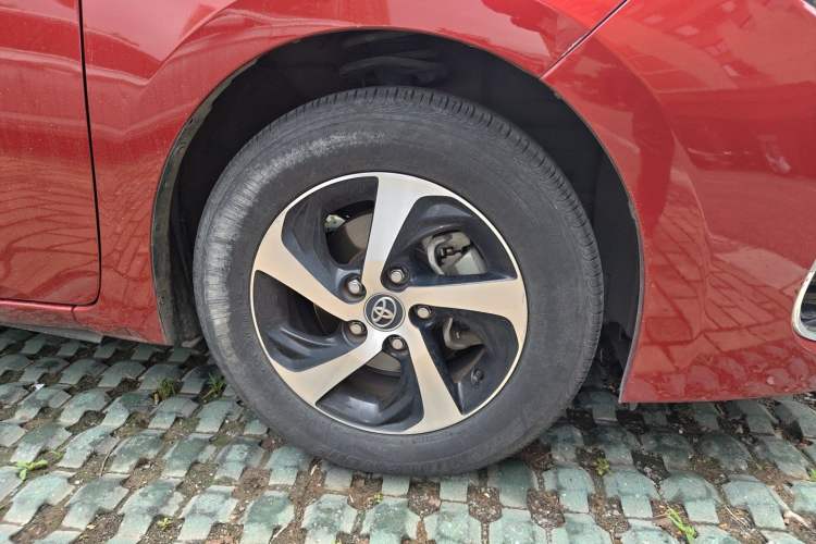 Used Toyota Levin 2018 185T CVT Luxury Edition Right Front Wheel Hub