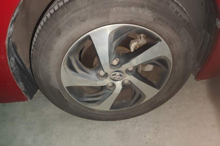 Used Toyota Levin 2018 185T CVT Luxury Edition Right Front Wheel Hub
