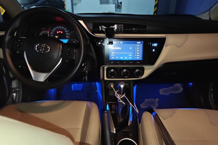 Used Toyota Levin 2018 185T CVT Luxury Edition Center Console