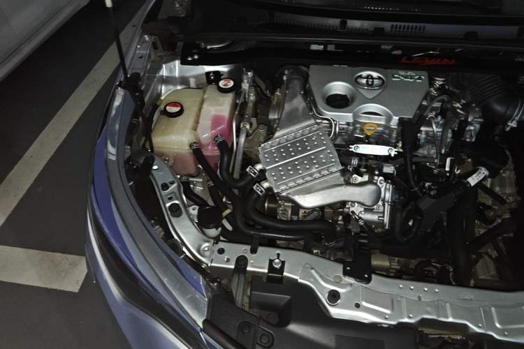 Used Toyota Levin 2018 185T CVT Luxury Edition Engine Bay Right