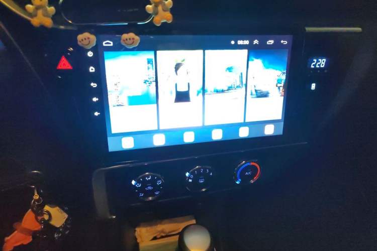 Used Toyota Levin 2018 185T CVT Luxury Edition China V Standard Audio And AC Panel