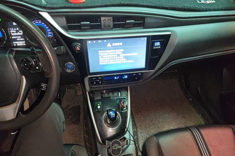 Used Toyota Levin 2018 Dual-Engine 1.8H GS-V E-CVT Prestige Version China V Standard Audio And AC Panel