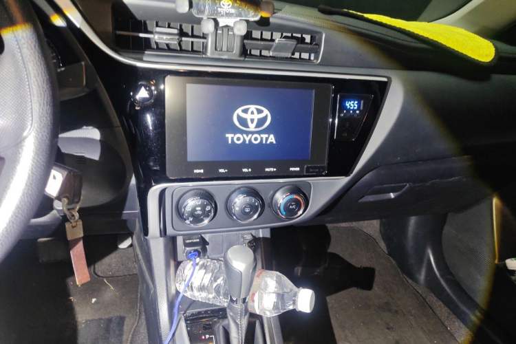 Used Toyota Levin 2018 185T CVT Luxury Edition Audio And AC Panel