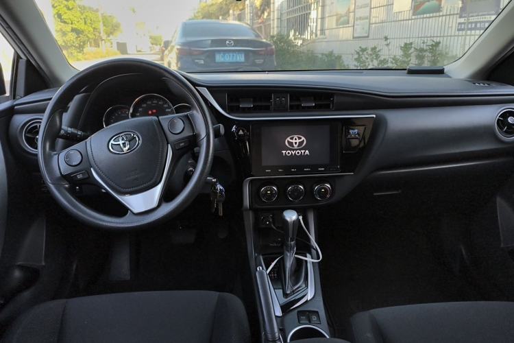 Used Toyota Levin 2018 185T CVT Luxury Edition Center Console