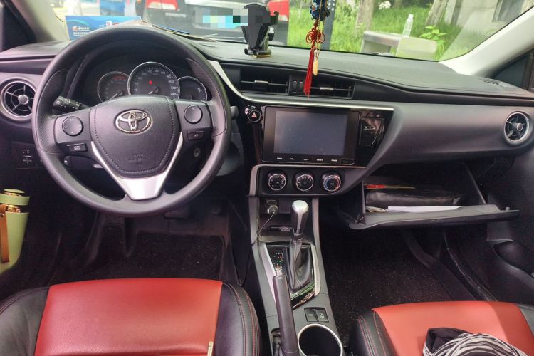 Used Toyota Levin 2018 185T CVT Luxury Edition Center Console