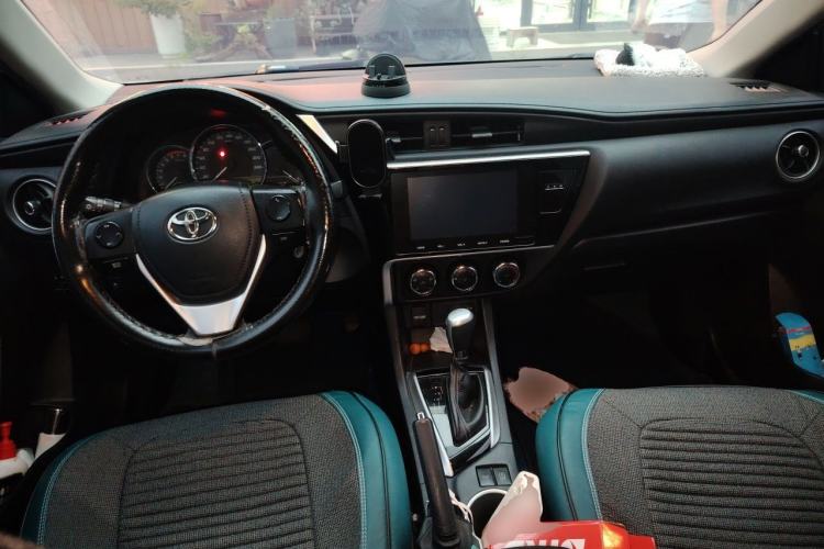 Used Toyota Levin 2018 185T CVT Luxury Edition Center Console