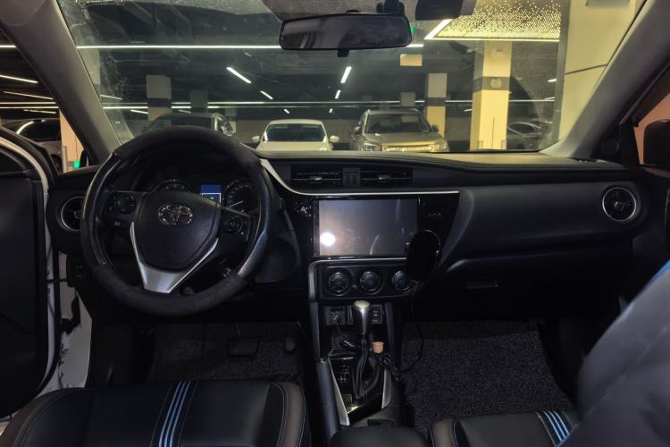 Used Toyota Levin 2018 185T CVT Luxury Edition China V Standard Center Console