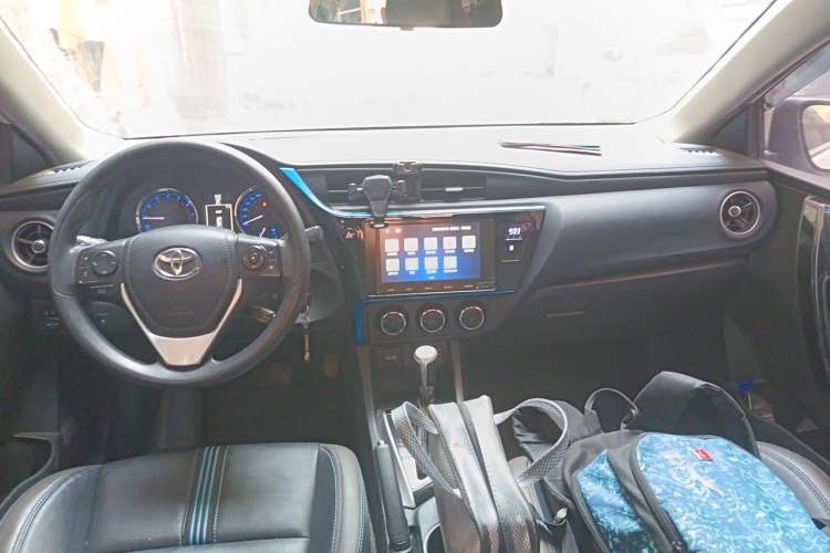 Used Toyota Levin 2018 185T CVT Luxury Edition China V Standard Center Console
