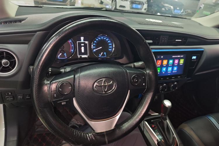 Used Toyota Levin 2018 185T CVT Luxury Edition China V Standard Center Console