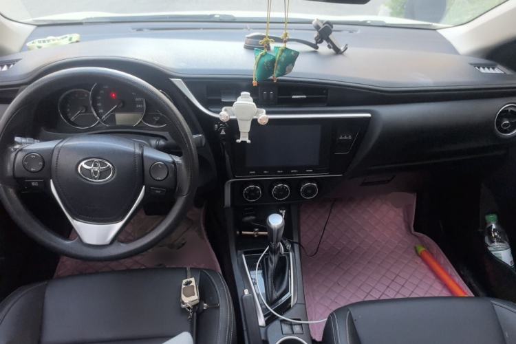 Used Toyota Levin 2018 185T CVT Luxury Edition Center Console