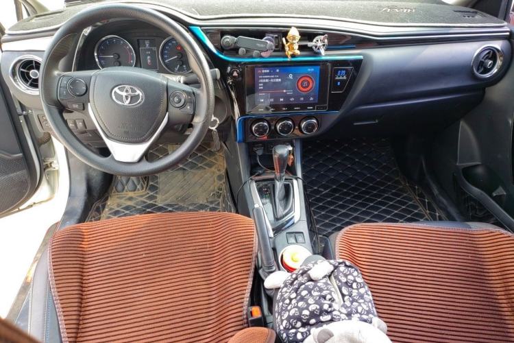 Used Toyota Levin 2018 185T CVT Luxury Edition China V Standard Center Console