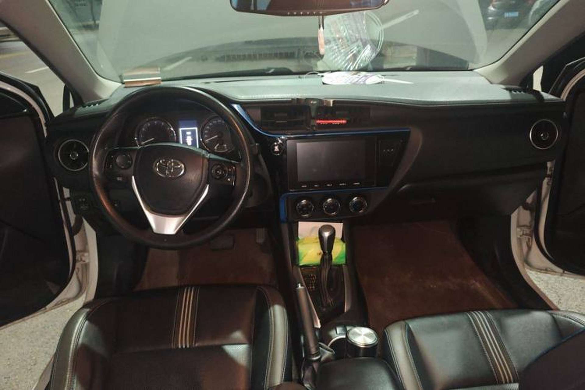 Used Toyota Levin 2018 185T CVT Luxury Edition China V Standard Center Console