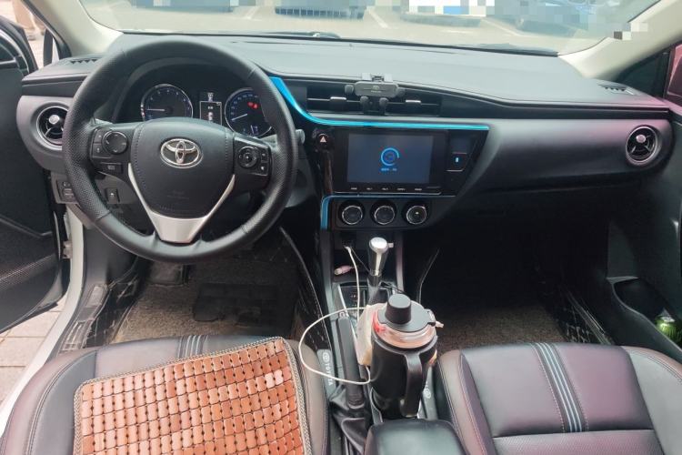 Used Toyota Levin 2018 185T CVT Prestige Version China VI Standard Center Console