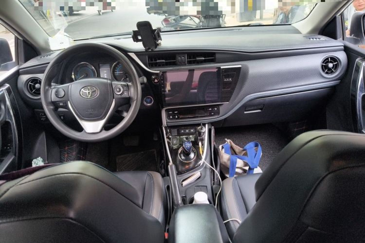 Used Toyota Levin 2018 Dual-Engine 1.8H GS-V E-CVT Prestige Version China VI Standard Center Console