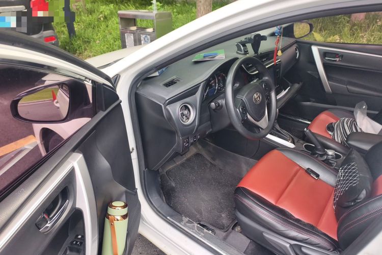 Used Toyota Levin 2018 185T CVT Luxury Edition Driver Seat