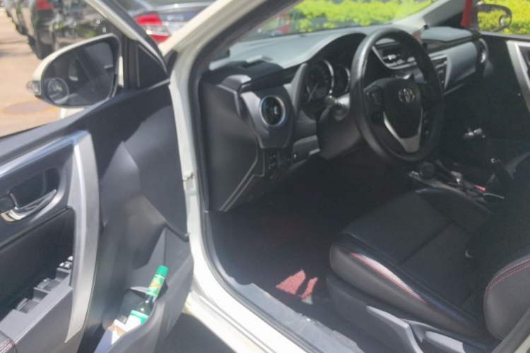 Used Toyota Levin 2018 185T CVT Luxury Edition Driver Seat
