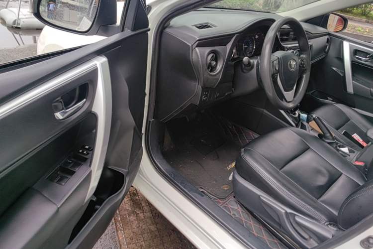 Used Toyota Levin 2018 Dual-Engine 1.8H GS-V E-CVT Prestige Version China VI Standard Driver Seat