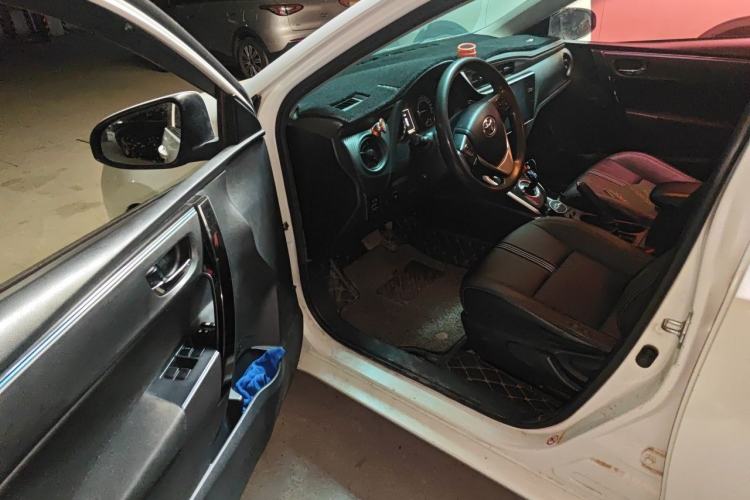 Used Toyota Levin 2018 Dual-Engine 1.8H GS-V E-CVT Prestige Version China V Standard Driver Seat