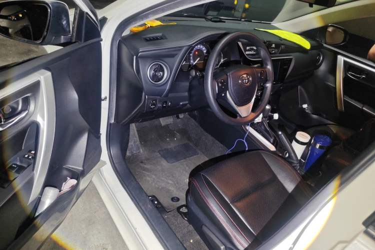 Used Toyota Levin 2018 185T CVT Luxury Edition Driver Seat