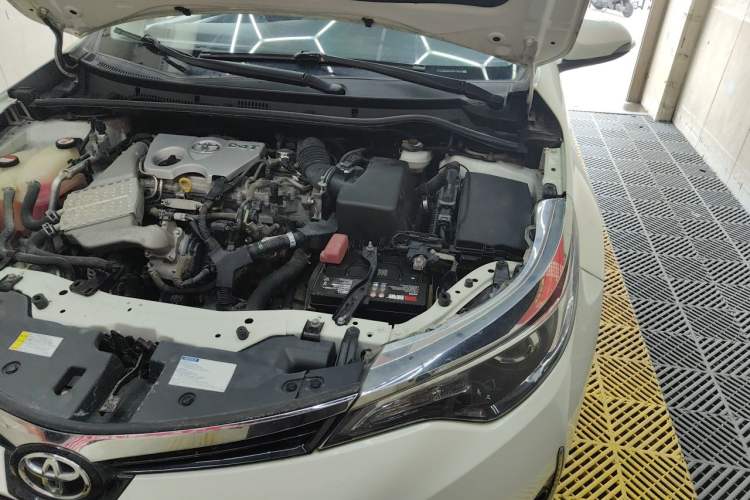 Used Toyota Levin 2018 185T CVT Luxury Edition Engine Bay Left