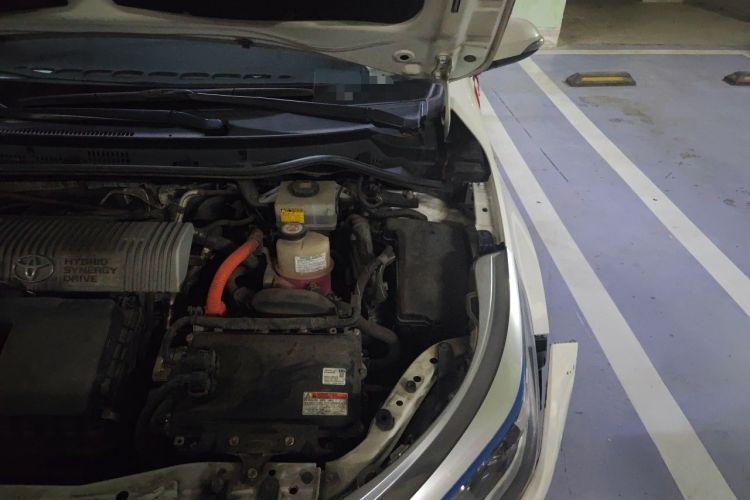 Used Toyota Levin 2018 Dual-Engine 1.8H GS-V E-CVT Prestige Version China V Standard Engine Bay Left