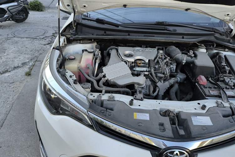 Used Toyota Levin 2018 185T CVT Luxury Edition Engine Bay Right