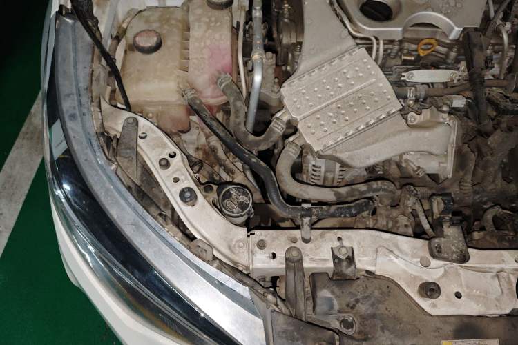 Used Toyota Levin 2018 185T CVT Luxury Edition Engine Bay Right
