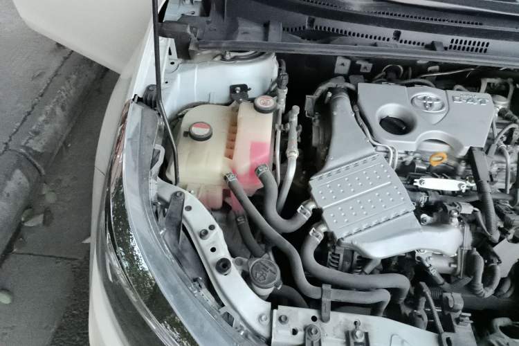 Used Toyota Levin 2018 185T CVT Luxury Edition Engine Bay Right