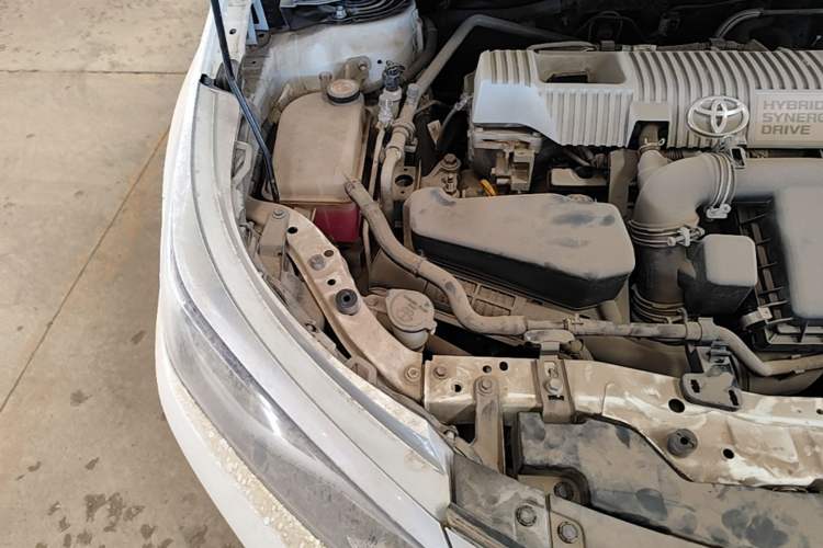 Used Toyota Levin 2018 Dual-Engine 1.8H GS-V E-CVT Prestige Version China VI Standard Engine Bay Right
