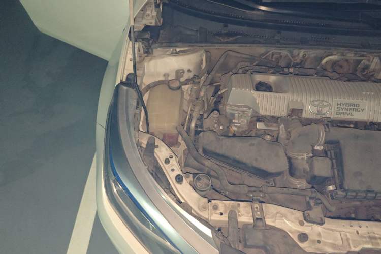Used Toyota Levin 2018 Dual-Engine 1.8H GS-V E-CVT Prestige Version China V Standard Engine Bay Right