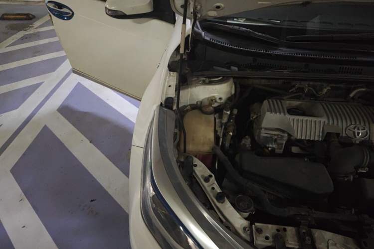 Used Toyota Levin 2018 Dual-Engine 1.8H GS-V E-CVT Prestige Version China V Standard Engine Bay Right