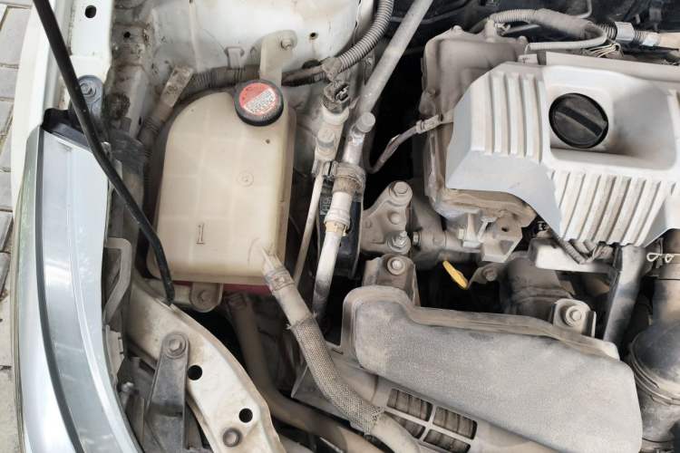Used Toyota Levin 2018 Dual-Engine 1.8H GS-V E-CVT Prestige Version China VI Standard Engine Bay Right