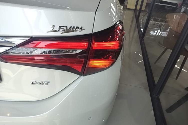 Used Toyota Levin 2018 185T CVT Luxury Edition China V Standard Exterior 3