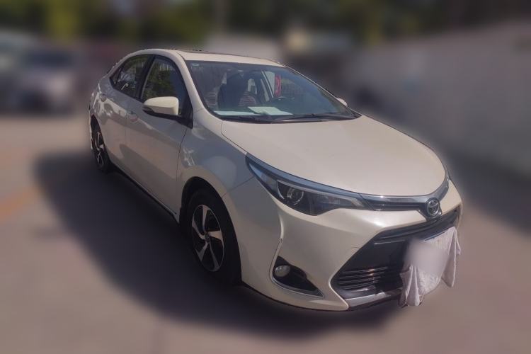 Used Toyota Levin 2018 185T CVT Luxury Edition Front Right 45 Deg