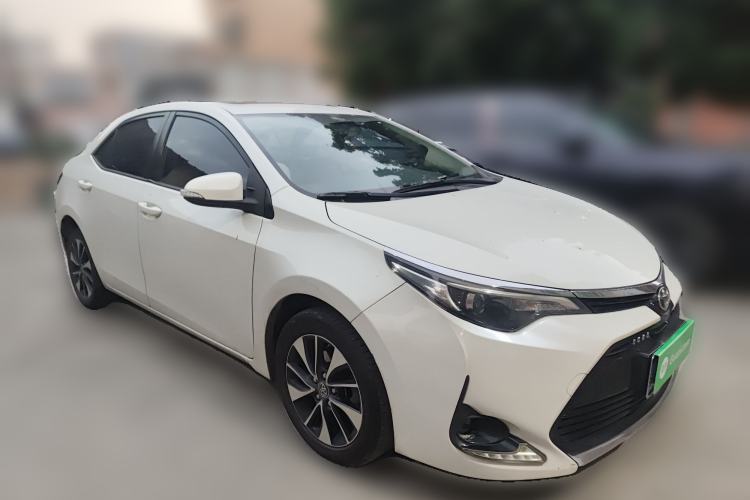 Used Toyota Levin 2018 185T CVT Luxury Edition China V Standard Front Right 45 Deg