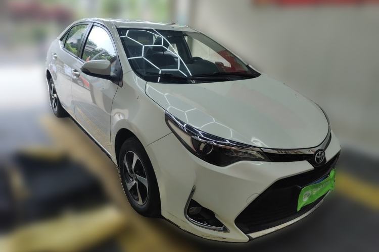 Used Toyota Levin 2018 185T CVT Luxury Edition Front Right 45 Deg