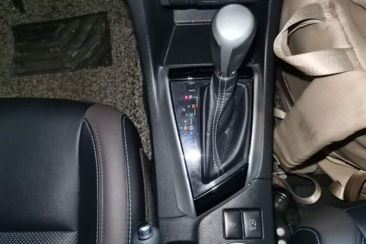 Used Toyota Levin 2018 185T CVT Prestige Version China VI Standard Gear Lever