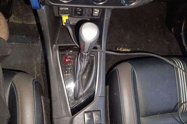Used Toyota Levin 2018 185T CVT Prestige Version China VI Standard Gear Lever