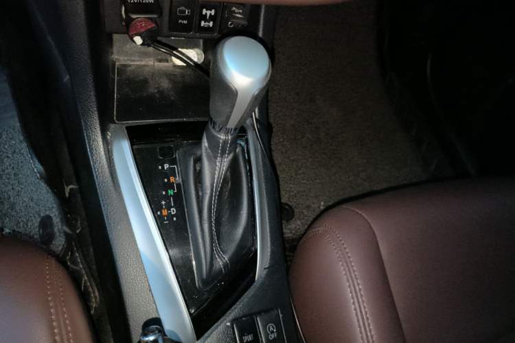 Used Toyota Levin 2018 185T CVT Luxury Edition Gear Lever