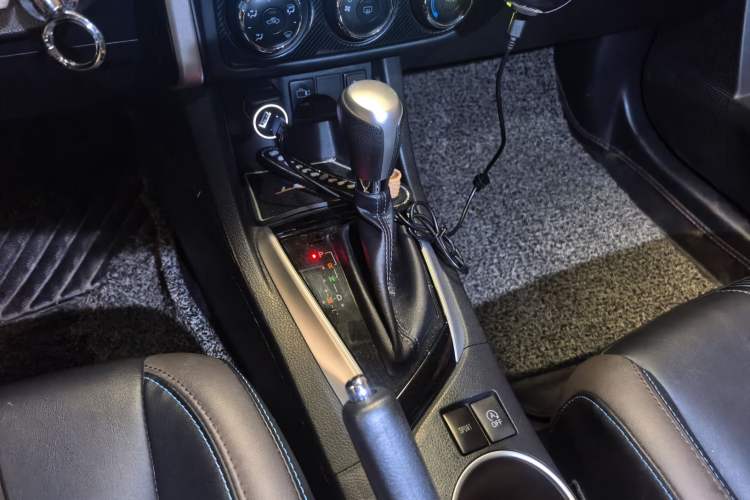Used Toyota Levin 2018 185T CVT Luxury Edition China V Standard Gear Lever