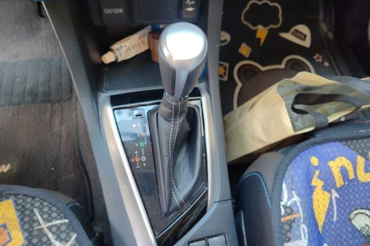 Used Toyota Levin 2018 185T CVT Prestige Version China VI Standard Gear Lever