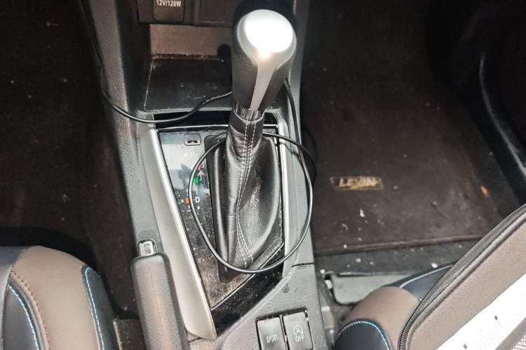 Used Toyota Levin 2018 185T CVT Prestige Version China VI Standard Gear Lever