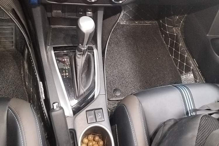 Used Toyota Levin 2018 185T CVT Luxury Edition China V Standard Gear Lever
