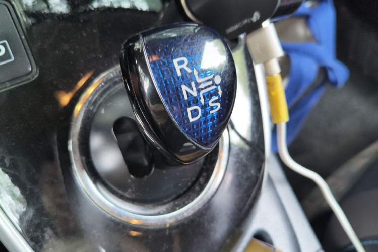 Used Toyota Levin 2018 Dual-Engine 1.8H GS-V E-CVT Prestige Version China VI Standard Gear Lever