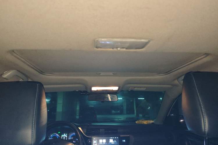Used Toyota Levin 2018 Dual-Engine 1.8H GS-V E-CVT Prestige Version China V Standard Headliner