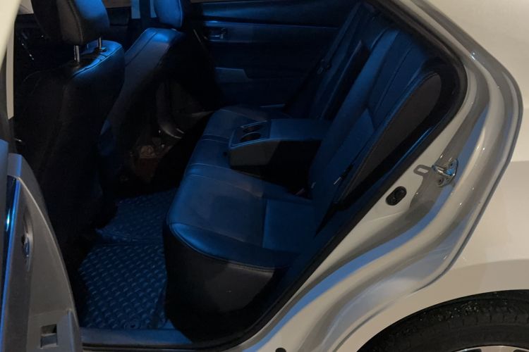 Used Toyota Levin 2018 185T CVT Luxury Edition China V Standard Interior 1